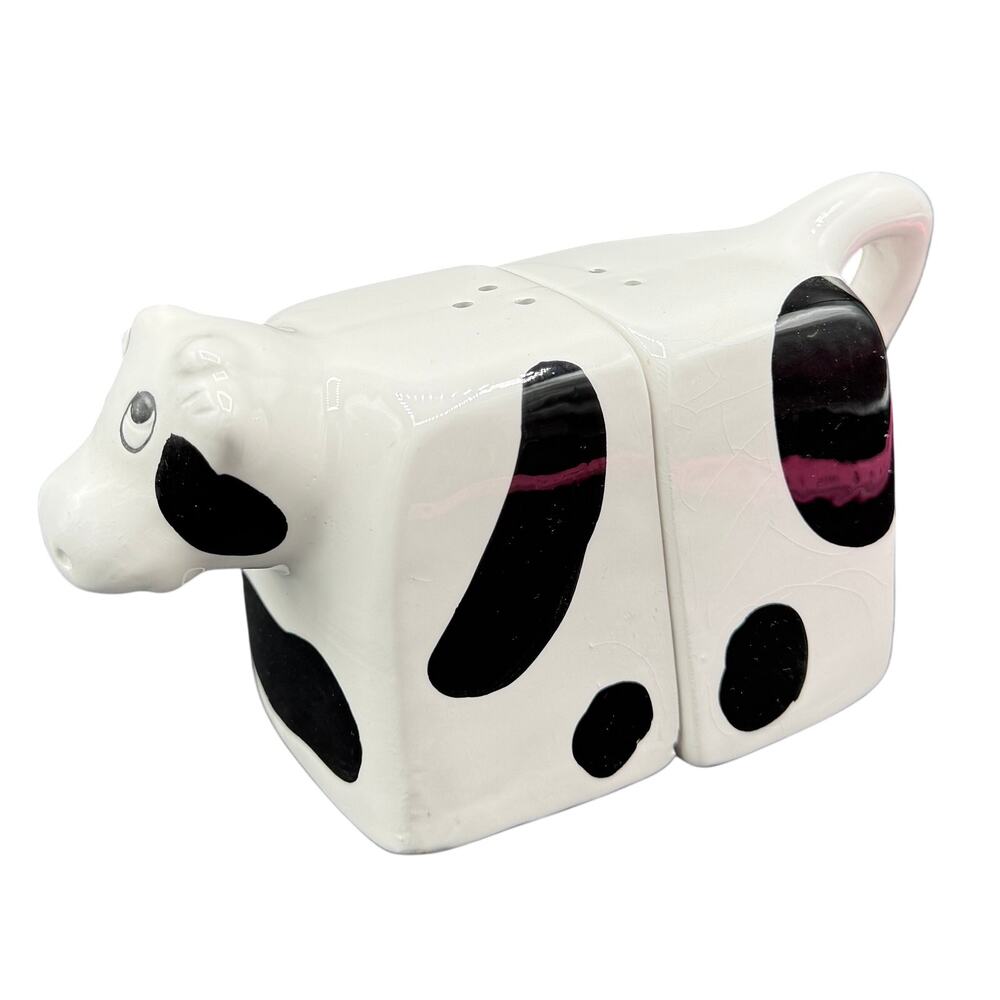 Vintage Black & White Cow Salt & Pepper Shaker Made In Taiwan 3D Effect